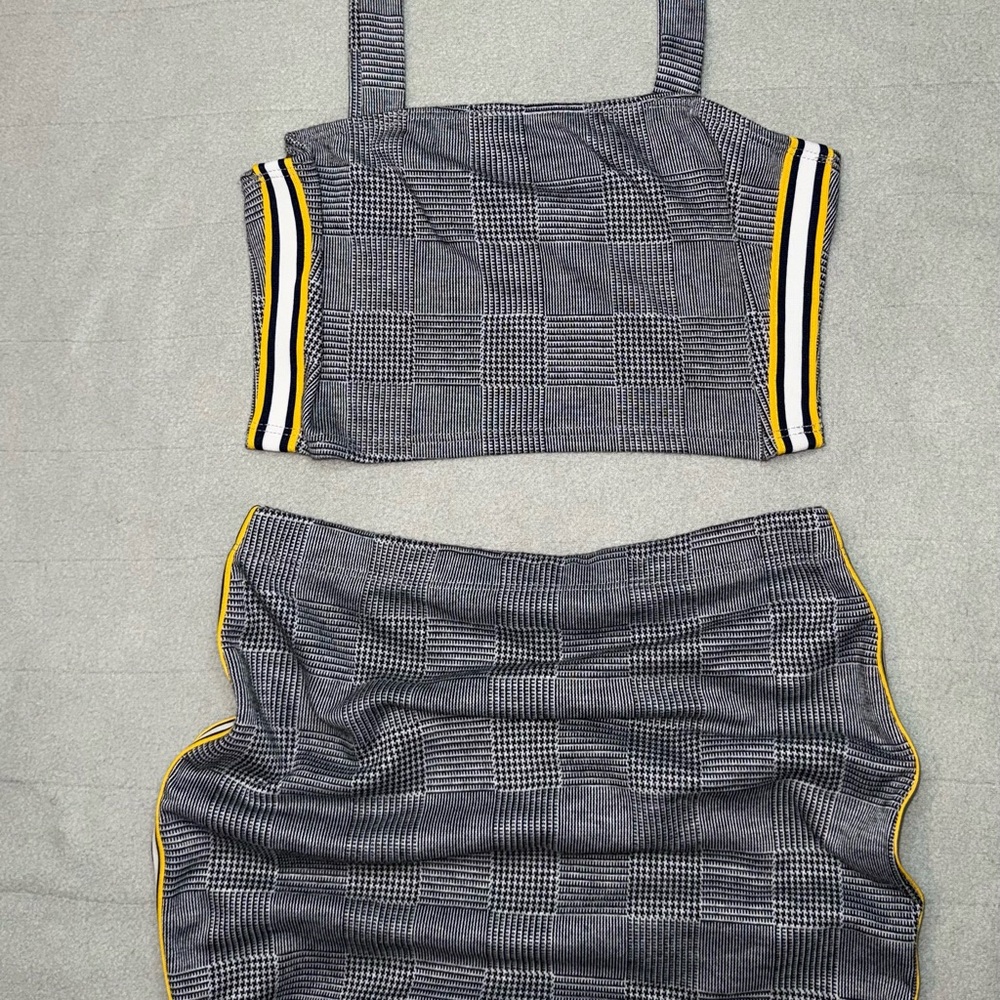 Plaid Crop Top and Skirt Set with Yellow Accents